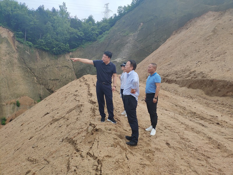 6.29顧峰深度調(diào)研柞水縣建筑垃圾綜合處理項(xiàng)目_副本.jpg